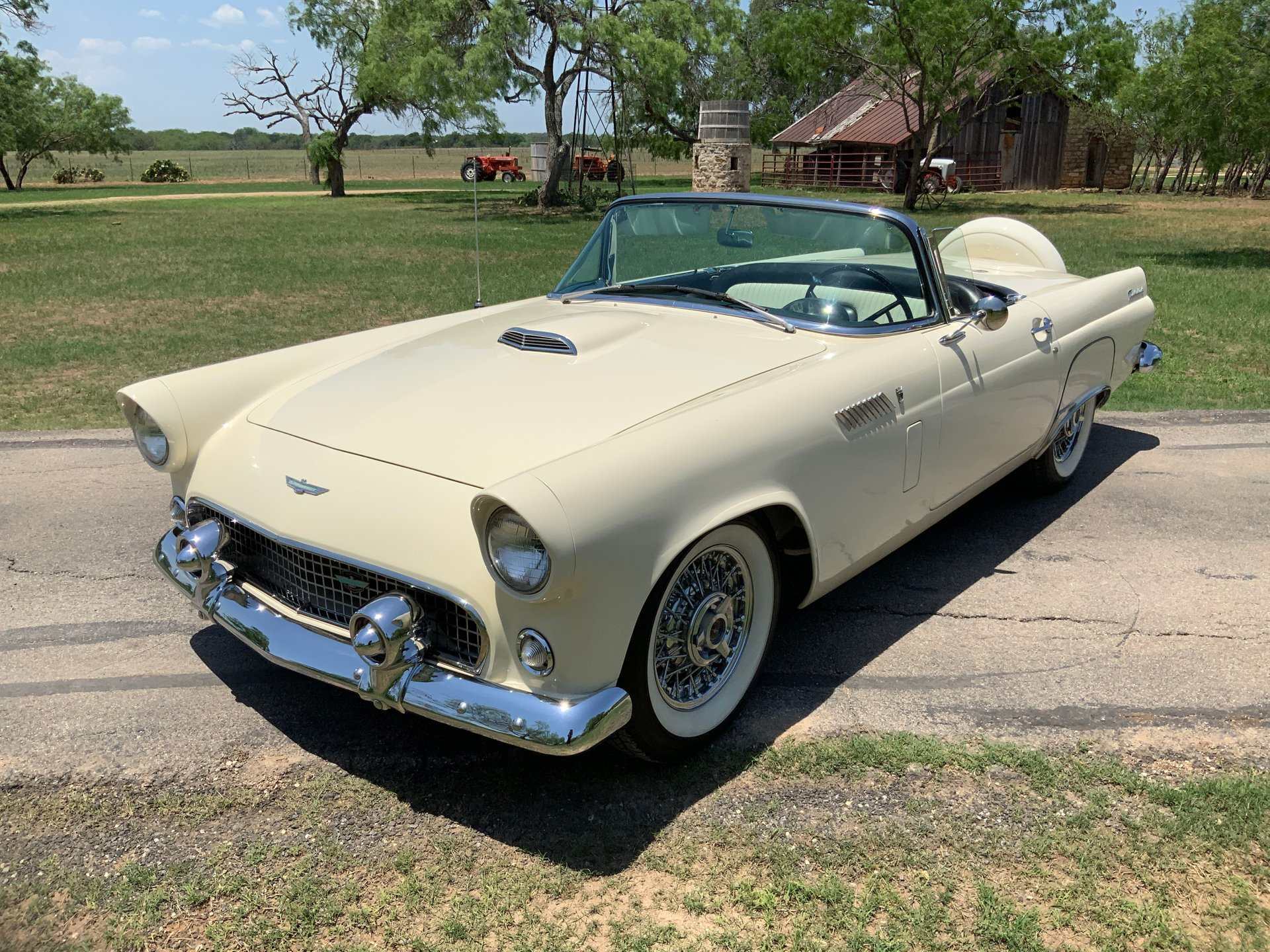 1956 Ford Thunderbird